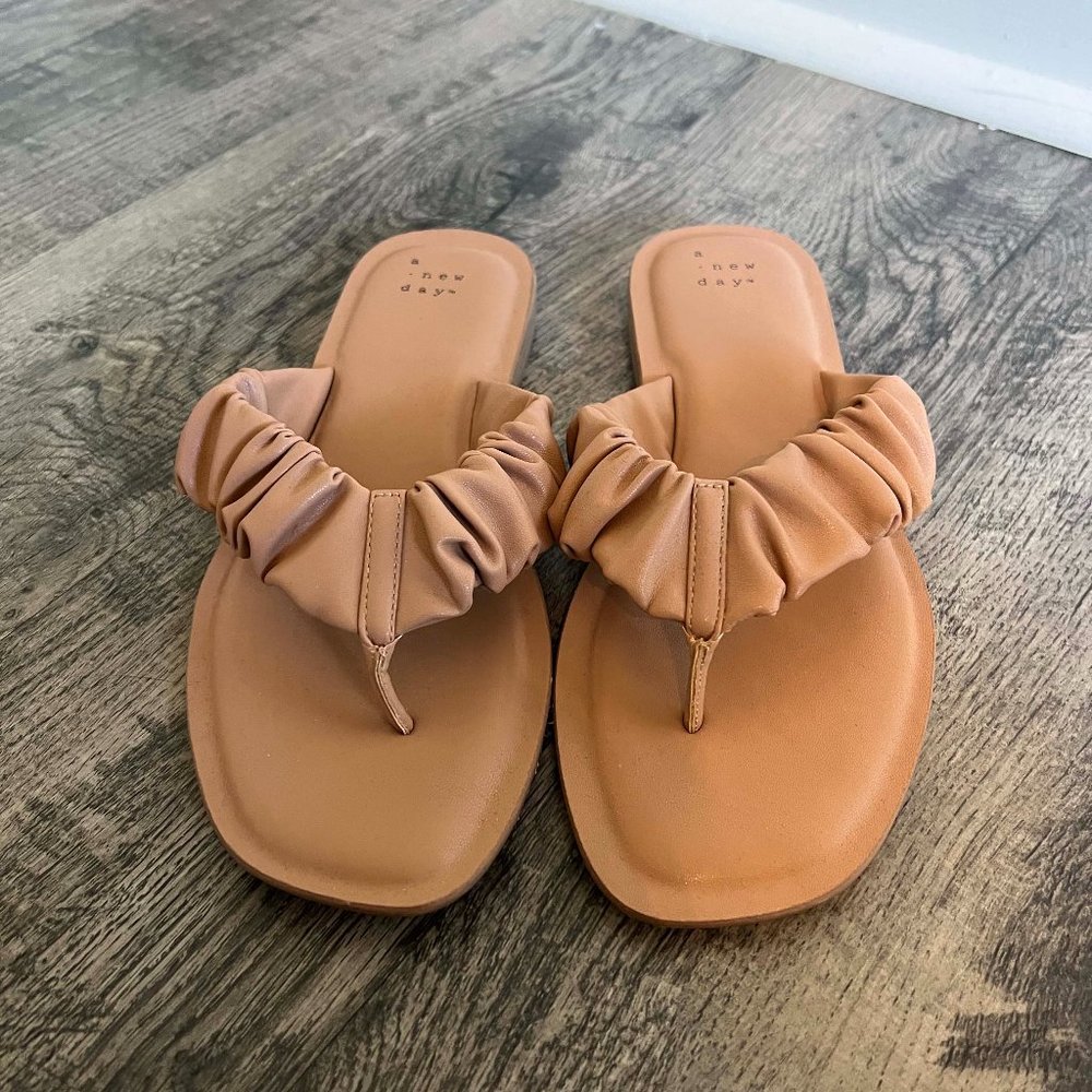 Tan Scrunched Thong Sandal